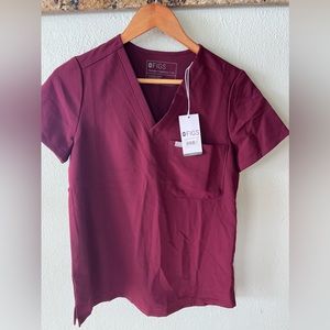 Figs burgundy Caterina scrub top XS with tags